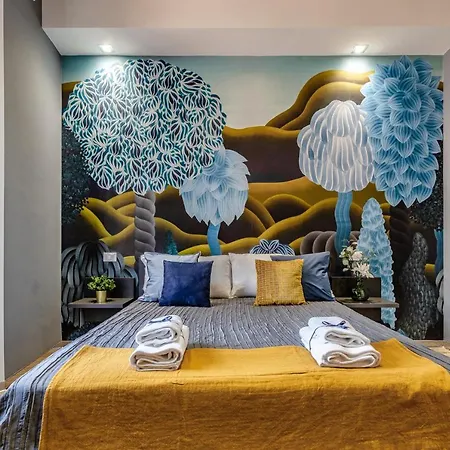 Ugo Bassi Apartment *