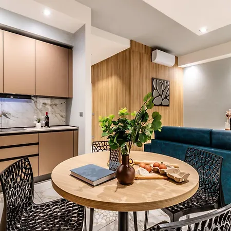 Ugo Bassi Apartment *