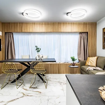 Ugo Bassi * בולוניה